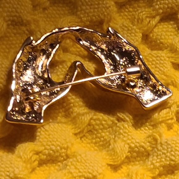 HEART HANDS - BEAUTIFUL GOLD ENHANCED BROOCH - Picture 2 of 4